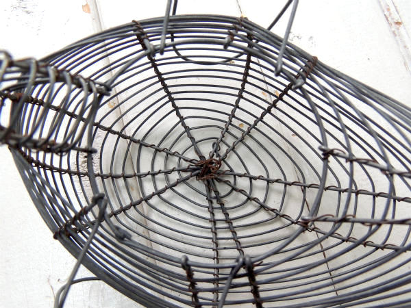 鳥型・シャビー・ワイヤー製・ヴィンテージ・エッグバスケット・カゴ・かご・キッチン USA