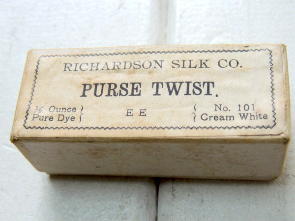 【RICHARDSON SILK CO】箱付き・シルク糸付き・アンティーク・木製スプール/糸巻き