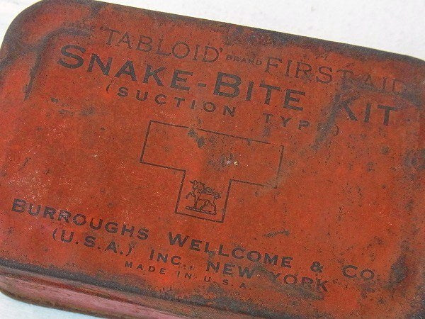 【SNAKE-BITE KIT】ブリキ缶・アンティーク・ファーストエイド・救急箱・ティン缶　USA