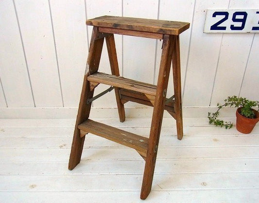 白いペンキの付いた木製・アンティーク・ステップラダー/脚立 USA