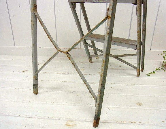 グレートーン ペンキの剥げた 木製×スチール製・アンティーク・ステップラダー/脚立
