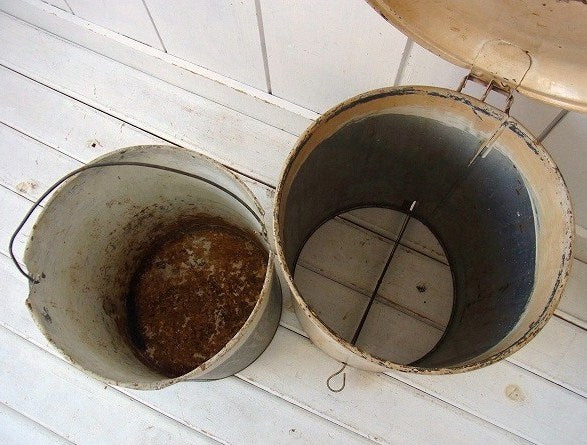 アイボリー色・スチール製・ヴィンテージ・ペダルペール/ダストボックス/ごみ箱 USA