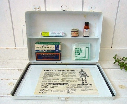 【FIRST AID】ファーストエイド・ヴィンテージ・救急箱/メディスンキャビネット USA