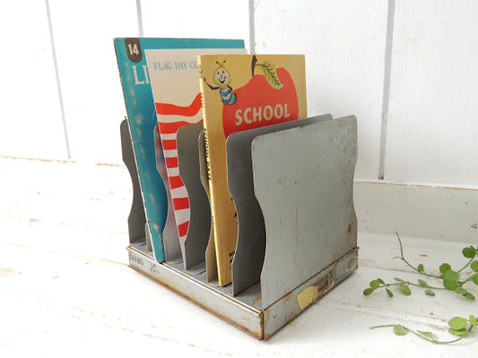 【シルバーグレー】仕切り・メタル製・ヴィンテージ・書類スタンド/ブックスタンド