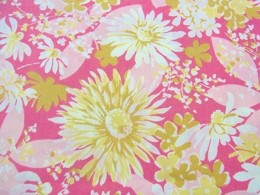 ピンク色の花柄・ヴィンテージ・ユーズドシーツ(フラットタイプ) USA