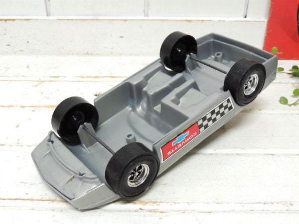 【V8・シボレー・コルベット】USA・アメ車・ビンテージ・ミニカー・チェッカーフラッグ