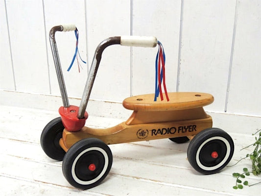RADIO FLYER 子供用 玩具・ラジオフライヤー・木製・ビンテージ・三輪車・四輪 フリンジ付き