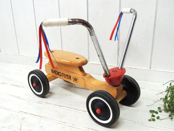 RADIO FLYER 子供用 玩具・ラジオフライヤー・木製・ビンテージ・三輪車・四輪 フリンジ付き