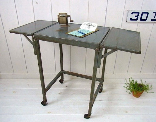 キャスター付き・スチール製・ヴィンテージ・タイプライターデスク/作業台 USA