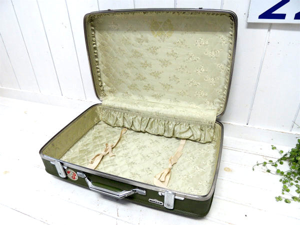 【アメリカンツーリスター】オリーブグリーン色・鍵付き・ヴィンテージ・スーツケース/トランク