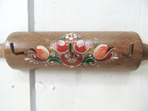 ハンドペイントの花&鳥柄・ローリングピン形・木製・アンティーク・フック/壁掛けフック
