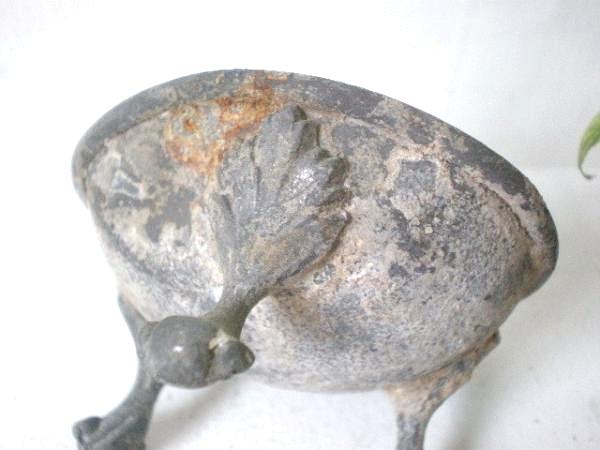 【フランス・パリの蚤の市・ネコ脚・デザイン】小さなアンティーク・小物入れ