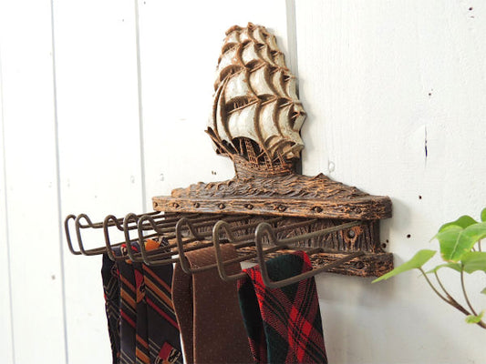 【OrnaWood】船モチーフ・木製・壁掛け式・ヴィンテージ・ネクタイホルダー/ネクタイハンガー