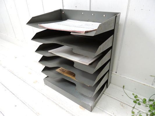 【壁掛け&卓上】工業系・メタル製・ヴィンテージ・6段・書類ラック/デスクトレイ・USA