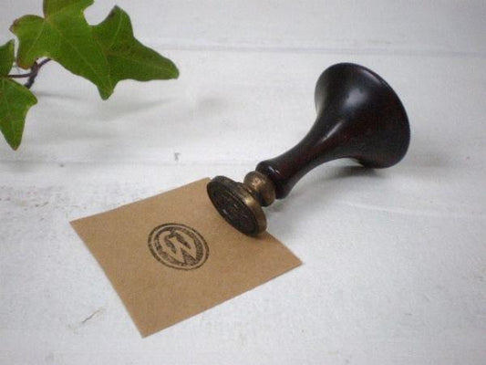 アルファベット“W”・木製ハンドル・アンティーク・シーリングスタンプ/封ろう