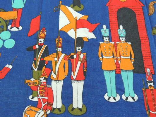 イギリス 近衛兵 シアーズ・衛兵交代式・ヴィンテージ・ベッドスプレッド 英国 ベッドカバー 生地