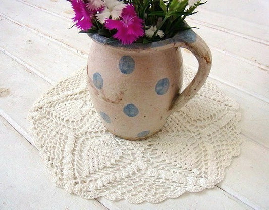 ぷっくりとした花柄モチーフのデッドストック・クロッシェレース・アンティーク・ドイリー/USA