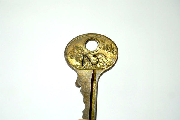 ライオン マスターロック Master 2 刻印  USA・ヴィンテージ・キー・鍵・key・真鍮製