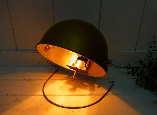 半球体形・ゴールド色・ヴィンテージ・デスクランプ/照明 USA
