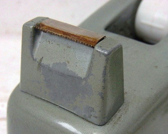 工業系・メタル製の小さなヴィンテージ・テープカッター/テープディスペンサー USA