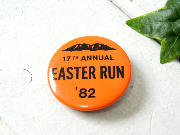 17TH EASTER RUN '82 キリスト復活祭 USA 缶バッジ  アメリカンビンテージ