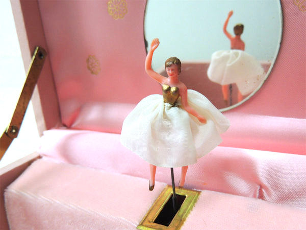 バレリーナ人形&オルゴール付き・ピンク色・アンティーク・ジュエリーボックス/宝石箱(鍵付き)