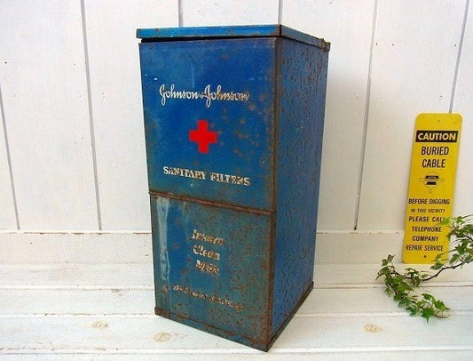 ジョンソン&ジョンソン アメリカ赤十字社・ヴィンテージ・ケース ウォールキャビネット USA