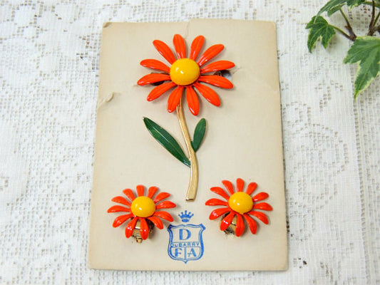 【DuBarry】オレンジ色・フラワー・デッドストック・60'sビンテージ・ブローチ&イヤリング