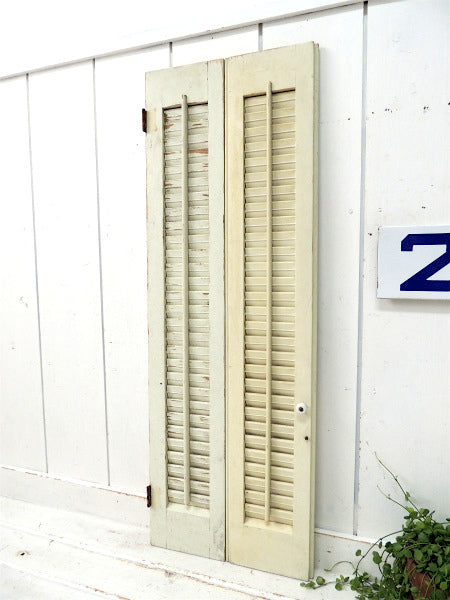 アイボリー・シャビーな木製・アンティーク・ウッドシャッター ルーバー ヴォレー 建具 USA