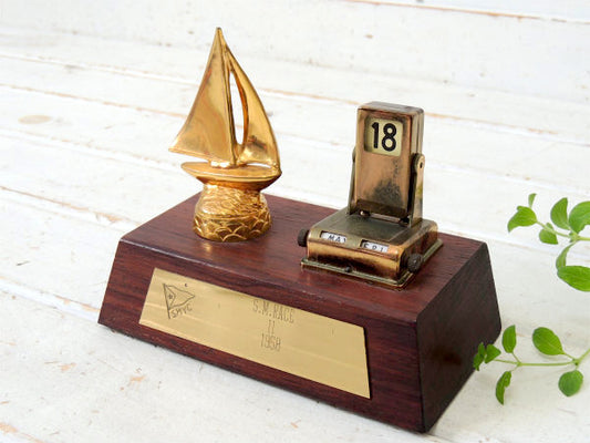 SMYC・1958s 帆船 ヨットモチーフ・アンティーク・デスクカレンダー・日めくり卓上・トロフィー