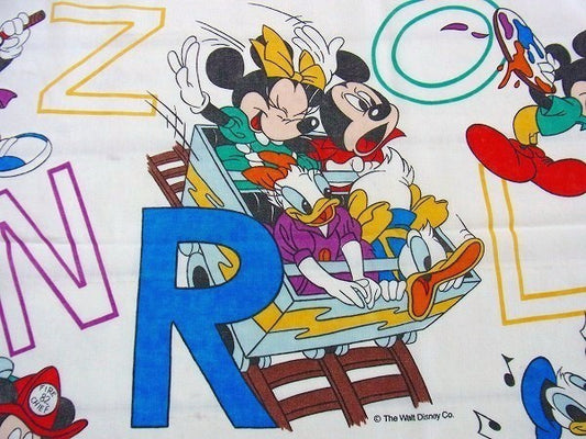 【ミッキー&フレンズ】アルファベット柄・ヴィンテージ・USEDフラットシーツ(1/2) USA