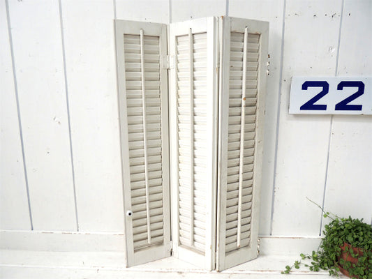 ホワイト・シャビーな木製・アンティーク・3連 ウッドシャッター・ルーバー・ヴォレー・建具 USA