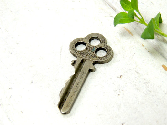 【1800's~三つ穴】YALE・PARACENTRIC・スタンフォード・鍵・アンティーク・キー