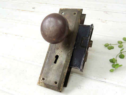 ノスタルジックな真鍮製・ラッチバックセット・アンティーク・ドアノブ/ドアレバー USA