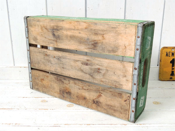 【7up】セブンアップ・炭酸ドリンク・緑色・1975年・ヴィンテージ・木箱/ウッドボックス USA