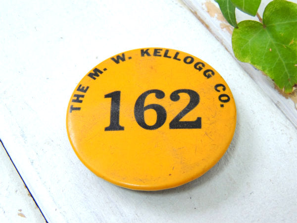 M. W. KELLOGG・162 ビンテージ・缶バッジ・アドバタイジン・USA・オイルカンパニー