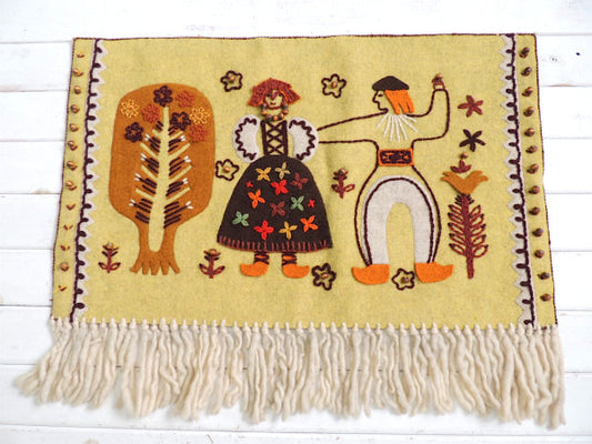 民族衣装 毛糸 刺繍・ステッチ・フェルト アンティーク・タペストリー 壁飾り USA ラグ