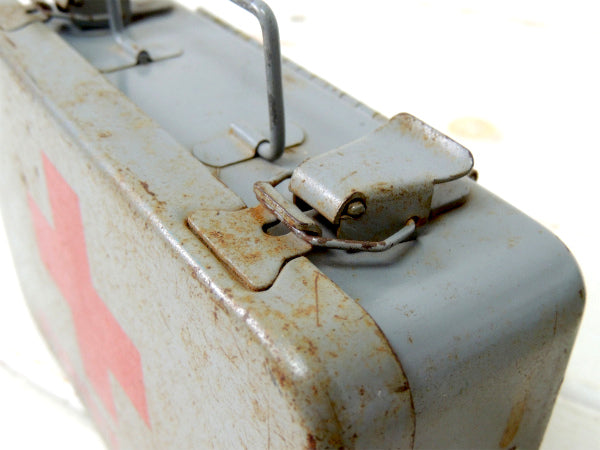 【1960's・FIRST AID KIT】ファーストエイドキット・ヴィンテージ・救急箱・壁掛け式