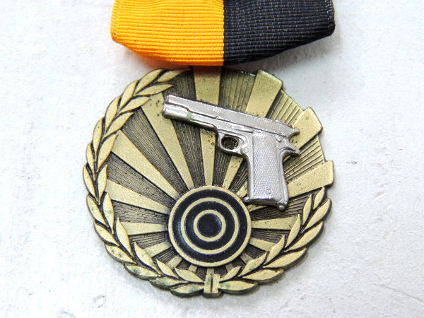 1968s GUN CLUB ピストル モチーフ・勲章 バッジ・ビンテージ・メダル 鉄砲