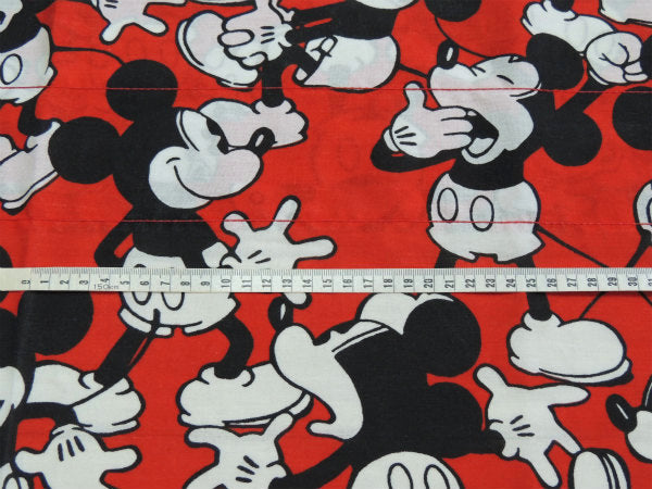 【ミッキーマウス総柄】ディズニー・ヴィンテージ・カーテン/生地/ファブリック USA
