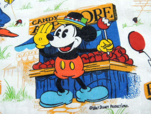 【OLDミッキーマウス】ミッキー&フレンズ・お祭り柄・ヴィンテージ・カーテン/生地/ファブリック