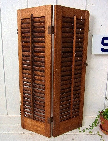 USA!白いペンキの付いた木製・アンティーク・ルーバー/ヴォレー/ウッドシャッター/建具