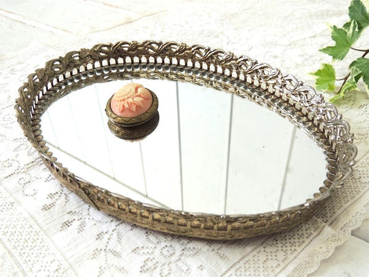 オーバル・リーフ柄 エレガントなゴールドトーン・アンティーク・ミラートレイ・鏡・ジュエリートレイ