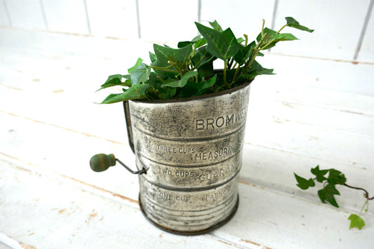 BROMWELL 木製ハンドル・ビンテージ・メジャーリングシフター・粉ふるい・シフター キッチン雑貨