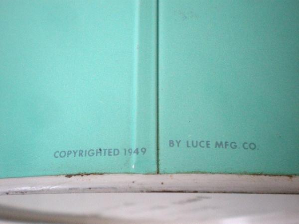 【BLUE MAGIC】パステルグリーン・ヴィンテージ・ティン缶/クリスピー缶 USA