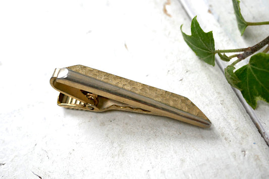 ゴールドトーン シンプル 細工 デザイン アクセサリー ヴィンテージ・タイピン US タイバー