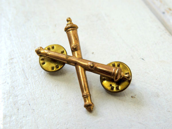 【United States・戦闘武器】ヴィンテージ・ピンバッジ・US ARMY・ミリタリー