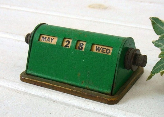 緑色のメタル製・アンティーク・デスクカレンダー/卓上カレンダー USA