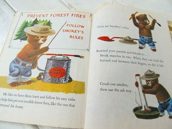 スモーキーベア 熊 リチャードスキャリー・70' ヴィンテージ・絵本・USA
