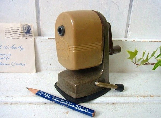 【APSCO】バキュームタイプ・ヴィンテージ・ペンシルシャープナー/鉛筆削り USA